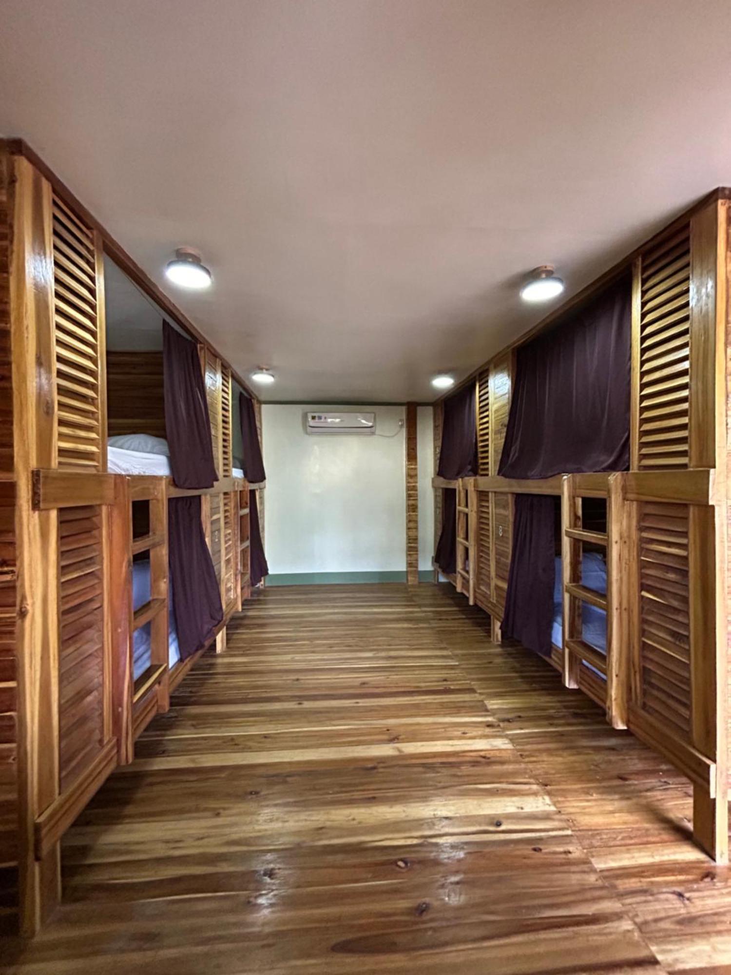 Islanders Hostel Port Barton San Vicente  Luaran gambar